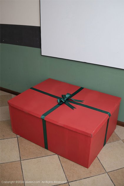 可以看AV网站海报