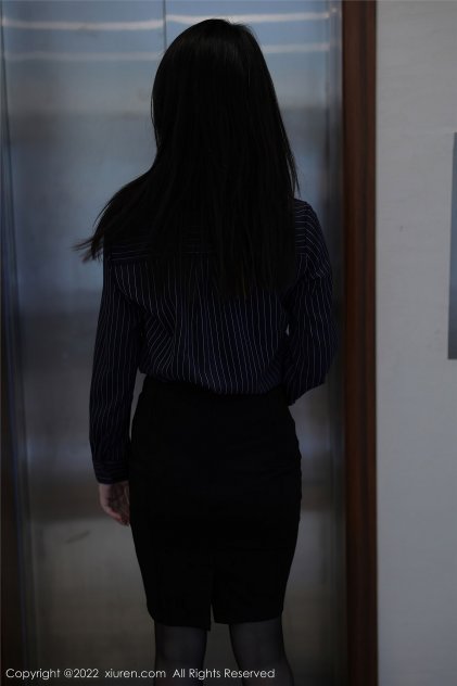 美女裸体的视频草莓视频在线影院海报