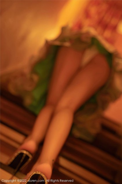 飞机上美女一级毛片海报